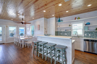 Lake House Beautiful home in the heart of Port Aransas!, , on Gulf of Mexico - Port Aransas in Texas - Lakehouse Vacation Rental - Lake Home for rent on LakeHouseVacations.com