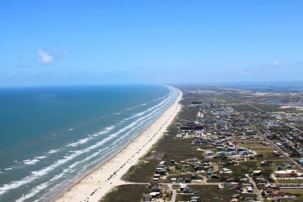 Lake House Comfortable and spacious includes a PRIVATE POOL and Shuffle Board!, , on Gulf of Mexico - Port Aransas in Texas - Lakehouse Vacation Rental - Lake Home for rent on LakeHouseVacations.com