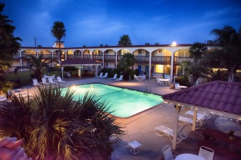 Lake House Surfside 207-Pet Friendly W Updated Interior, Steps to Beach Access, , on Gulf of Mexico - Corpus Christi in Texas - Lakehouse Vacation Rental - Lake Home for rent on LakeHouseVacations.com