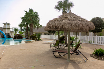 Lake House PET-FRIENDLY CONDO WITH ONE OF THE BEST POOLS ON THE ISLAND, , on Gulf of Mexico - Corpus Christi in Texas - Lakehouse Vacation Rental - Lake Home for rent on LakeHouseVacations.com
