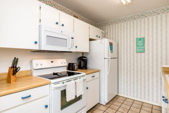 Lake House Surfside 121-First Floor, Two Bedroom Across Street to Beach Access, , on Gulf of Mexico - Corpus Christi in Texas - Lakehouse Vacation Rental - Lake Home for rent on LakeHouseVacations.com