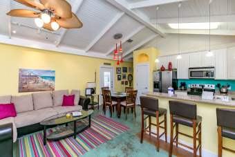Lake House Summer Cottage TMRQ207K-Pet Friendly, Poolside Condo W Great Location, , on Gulf of Mexico - Corpus Christi in Texas - Lakehouse Vacation Rental - Lake Home for rent on LakeHouseVacations.com