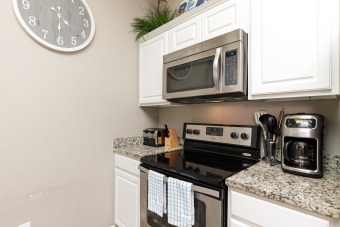 Lake House Beautiful 2BR Unit w Heated Pool, Splash Pad, Playground & Allocated Parking, , on Gulf of Mexico - Corpus Christi in Texas - Lakehouse Vacation Rental - Lake Home for rent on LakeHouseVacations.com