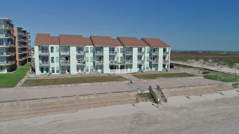 Lake House Dog Friendly Private Patio Beachfront Complex W Heated Pool & Hot-tub, , on Gulf of Mexico - Corpus Christi in Texas - Lakehouse Vacation Rental - Lake Home for rent on LakeHouseVacations.com