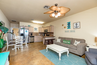 Lake House Palm Bay Breeze CPB703K-Comfy Coastal Condo W The Best Pool on The Island!, , on Gulf of Mexico - Corpus Christi in Texas - Lakehouse Vacation Rental - Lake Home for rent on LakeHouseVacations.com