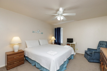 Lake House Surfside 204-Spacious Courtyard W Heated Pool, Picnic Table & Grills , , on Gulf of Mexico - Corpus Christi in Texas - Lakehouse Vacation Rental - Lake Home for rent on LakeHouseVacations.com