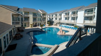 Lake House BEACHFRONT COMPLEX WITH MODERN CHIC UPDATES TO THIS POOLSIDE CONDO., , on Gulf of Mexico - Corpus Christi in Texas - Lakehouse Vacation Rental - Lake Home for rent on LakeHouseVacations.com