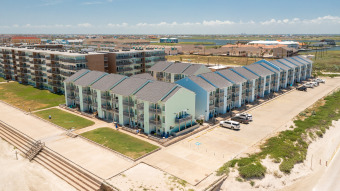 Lake House El Constante 132-Beautiful Poolside Condo At A Beachfront Complex, , on Gulf of Mexico - Corpus Christi in Texas - Lakehouse Vacation Rental - Lake Home for rent on LakeHouseVacations.com