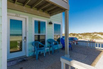 Lake House El Constante 107-Only Steps to Sandy Beaches W Beachfront Location, , on Gulf of Mexico - Corpus Christi in Texas - Lakehouse Vacation Rental - Lake Home for rent on LakeHouseVacations.com