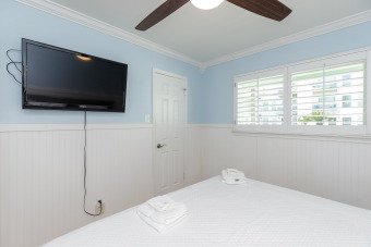 Lake House Beachfront Living At It's Best, Relax W Sound of Waves On Private Patio!, , on Gulf of Mexico - Corpus Christi in Texas - Lakehouse Vacation Rental - Lake Home for rent on LakeHouseVacations.com