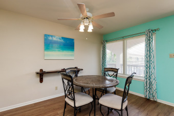 Lake House Surfside 221-Spacious Courtyard W Heated Pool, Second Floor, , on Gulf of Mexico - Corpus Christi in Texas - Lakehouse Vacation Rental - Lake Home for rent on LakeHouseVacations.com
