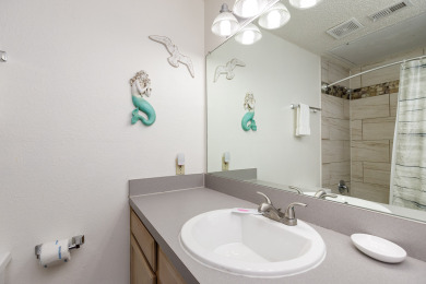 Lake House Beachside Bliss CBC224K-Updated, Second Floor Condo Close to The Beach, , on Gulf of Mexico - Corpus Christi in Texas - Lakehouse Vacation Rental - Lake Home for rent on LakeHouseVacations.com