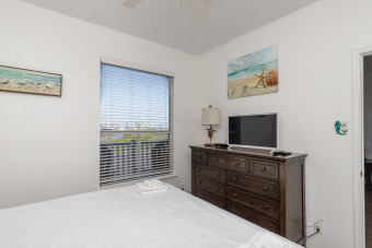 Lake House Beachside Bliss CBC224K-Updated, Second Floor Condo Close to The Beach, , on Gulf of Mexico - Corpus Christi in Texas - Lakehouse Vacation Rental - Lake Home for rent on LakeHouseVacations.com