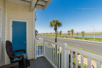 Lake House Beachside Bliss CBC224K-Updated, Second Floor Condo Close to The Beach, , on Gulf of Mexico - Corpus Christi in Texas - Lakehouse Vacation Rental - Lake Home for rent on LakeHouseVacations.com