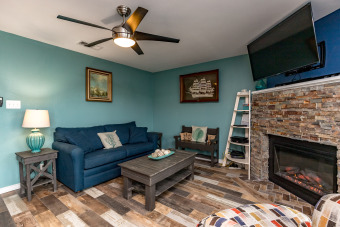 Lake House 2BR Condo w Balcony, WasherDryer & King Bed. Wonderful Winter Escape!, , on Gulf of Mexico - Corpus Christi in Texas - Lakehouse Vacation Rental - Lake Home for rent on LakeHouseVacations.com