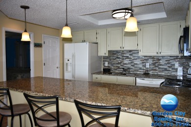  Ad# 20231 lake house for rent on LakeHouseVacations.com, lakehouse, lake home rental, lakehome for rent, vacation, holiday, lodging, lake
