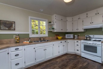 Lake House Jane's Creek Cottage (Professionally Managed) -Charming & Close to HSU -, , on Janes Creek in California - Lakehouse Vacation Rental - Lake Home for rent on LakeHouseVacations.com