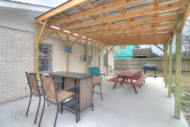 Lake House Coastal cottage full of mermaid charm, 5 blocks from Fulton Beach., , on Gulf of Mexico - Aransas Bay in Texas - Lakehouse Vacation Rental - Lake Home for rent on LakeHouseVacations.com