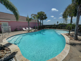 Lake House 2BR Winter Retreat w Private Patio, Allocated Parking and Sparkling Pool, , on Gulf of Mexico - Corpus Christi in Texas - Lakehouse Vacation Rental - Lake Home for rent on LakeHouseVacations.com