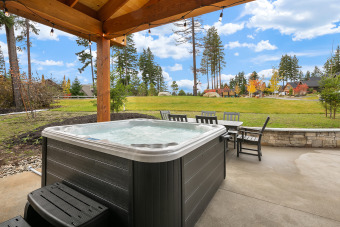 Lake House Ideal location on the park in Miner's Camp! Hot Tub, Shuffleboard, Netflix!, , on Lake Cle Elum in Washington - Lakehouse Vacation Rental - Lake Home for rent on LakeHouseVacations.com