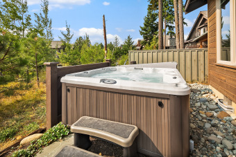 Lake House New, Luxury Home in Suncadia! Great Value * Hot Tub * Specials!, , on Lake Cle Elum in Washington - Lakehouse Vacation Rental - Lake Home for rent on LakeHouseVacations.com