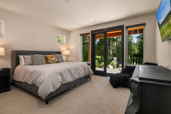 Lake House Stunning Golf Course home in Suncadia! Hot Tub Fire Pit Game Room, , on Lake Cle Elum in Washington - Lakehouse Vacation Rental - Lake Home for rent on LakeHouseVacations.com