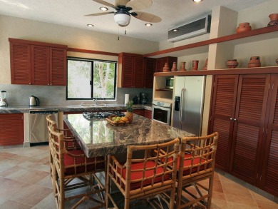  Ad# 20534 lake house for rent on LakeHouseVacations.com, lakehouse, lake home rental, lakehome for rent, vacation, holiday, lodging, lake