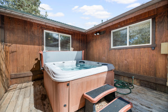 Lake House Hot Tub! Cute Log Cabin! Excellent Game Room Outdoor Fire pit! , , on Big Bear Lake in California - Lakehouse Vacation Rental - Lake Home for rent on LakeHouseVacations.com