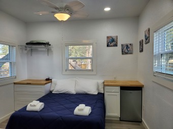 Lake House 11 super cute efficiency cottage tucked away on a quiet, private half acre.., , on Gulf of Mexico - Aransas Bay in Texas - Lakehouse Vacation Rental - Lake Home for rent on LakeHouseVacations.com
