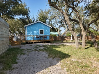 Lake House 11 super cute efficiency cottage tucked away on a quiet, private half acre.., , on Gulf of Mexico - Aransas Bay in Texas - Lakehouse Vacation Rental - Lake Home for rent on LakeHouseVacations.com