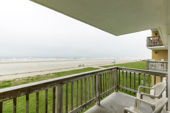 Lake House Gulfstream 209-Lovely Two Bedroom Beachfront Condo W A Spectacular View!, , on Gulf of Mexico - Corpus Christi in Texas - Lakehouse Vacation Rental - Lake Home for rent on LakeHouseVacations.com