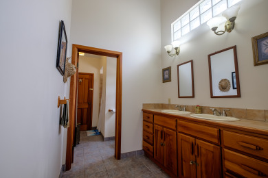  Ad# 20904 lake house for rent on LakeHouseVacations.com, lakehouse, lake home rental, lakehome for rent, vacation, holiday, lodging, lake