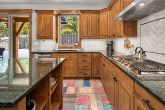 Lake House 4 Master Suites in PRIME location! Walk to Golf, the Spa, and Portals!, , on Lake Cle Elum in Washington - Lakehouse Vacation Rental - Lake Home for rent on LakeHouseVacations.com