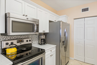 Lake House Luxury Direct Beachfront - Huge Private Balcony , , on  in Florida - Lakehouse Vacation Rental - Lake Home for rent on LakeHouseVacations.com