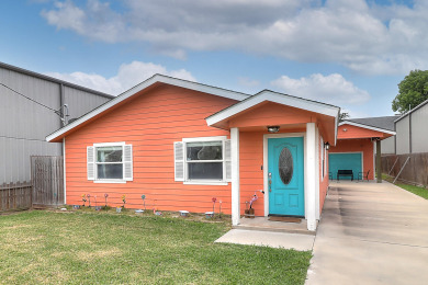 Lake House New! Charming and eclectic 2 bedroom, 1 bath, 5 minutes to Rockport Beach!, , on Gulf of Mexico - Aransas Bay in Texas - Lakehouse Vacation Rental - Lake Home for rent on LakeHouseVacations.com