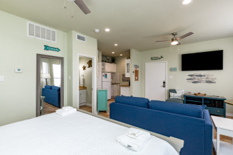 Lake House Padre Retreat CBC188K-Charming Studio Inviting You to The Coast to Relax!, , on Gulf of Mexico - Corpus Christi in Texas - Lakehouse Vacation Rental - Lake Home for rent on LakeHouseVacations.com