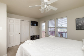  Ad# 20995 lake house for rent on LakeHouseVacations.com, lakehouse, lake home rental, lakehome for rent, vacation, holiday, lodging, lake