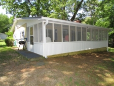 Lake House 2-209c: Tugaloo Park-12mi; Holcomb-2mi; 1 Level; Gas Fireplace; Screen Porch; 2 Kings, , on Lake Hartwell in Georgia - Lakehouse Vacation Rental - Lake Home for rent on LakeHouseVacations.com