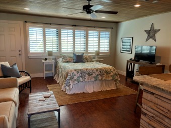 Lake House COMPLETELY RENOVATED EVERYTHING INCLUDED! & FREE WiFi STEPS TO THE BEACH!, , on (private lake) in Florida - Lakehouse Vacation Rental - Lake Home for rent on LakeHouseVacations.com
