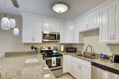  Ad# 21019 lake house for rent on LakeHouseVacations.com, lakehouse, lake home rental, lakehome for rent, vacation, holiday, lodging, lake