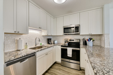  Ad# 21136 lake house for rent on LakeHouseVacations.com, lakehouse, lake home rental, lakehome for rent, vacation, holiday, lodging, lake