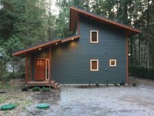 Lake House Mt. Baker Lodging Cabin #74 – Woodstove, Pets Ok, Bbq, Wifi, Sleeps 8!, , on Nooksack River in Washington - Lakehouse Vacation Rental - Lake Home for rent on LakeHouseVacations.com