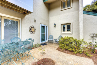 Lake House 258 Stoney Creek. Lovely 3 Bedroom Townhouse in Harbour Town, , on  in South Carolina - Lakehouse Vacation Rental - Lake Home for rent on LakeHouseVacations.com