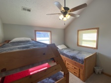  Ad# 21324 lake house for rent on LakeHouseVacations.com, lakehouse, lake home rental, lakehome for rent, vacation, holiday, lodging, lake