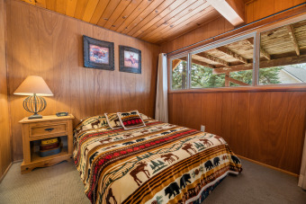 Lake House CUTE log cabin in Upper Moonridge, in the forest Walk to SLOPES CLOSE to LAKE, , on Big Bear Lake in California - Lakehouse Vacation Rental - Lake Home for rent on LakeHouseVacations.com