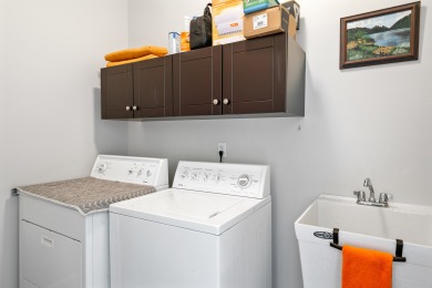  Ad# 21417 lake house for rent on LakeHouseVacations.com, lakehouse, lake home rental, lakehome for rent, vacation, holiday, lodging, lake