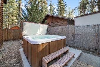 Lake House PRIVATE Hot Tub, Adorable cabin, Close to Slopes & Lake. SUPER CUTE!, , on Big Bear Lake in California - Lakehouse Vacation Rental - Lake Home for rent on LakeHouseVacations.com