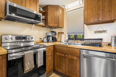 Lake House Royal Sea Cliff#406 Luxury 4th Floor Unit with Amazing Ocean View! **NEW!**, , on  in Hawaii - Lakehouse Vacation Rental - Lake Home for rent on LakeHouseVacations.com