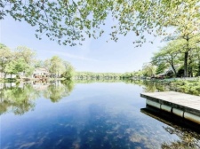 Lakehouse Vacation Rental - Lake Homes for rent on LakeHouseVacations.com, Lake property, Lake House Lake House Cozy Log Cabin For Couples!, Floating dock, on Lake Chaffee in Connecticut - Lakehouse Vacation Rental - Lake Home for rent on LakeHouseVacations.com