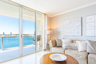 Lake House Bright & Spacious Condo with Breathtaking Bay Views + WiFi, , on Atlantic Ocean - Sunny Isles Beach in Florida - Lakehouse Vacation Rental - Lake Home for rent on LakeHouseVacations.com